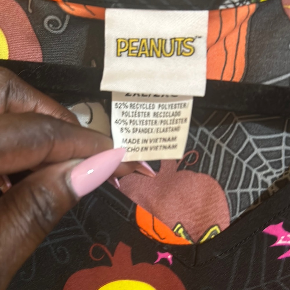 Peanuts Black and Orange Short Sleeve Tee with Halloween Print - Picture 4 of 4